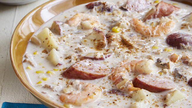 bowl of low country chowder